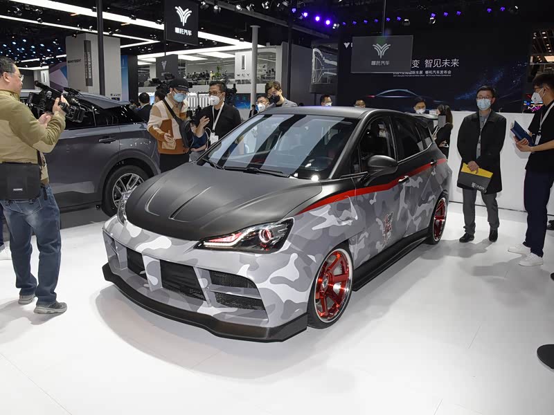 合众汽车 哪吒v 2021款 改装版 车身外观已经是最后一张,您还可以查看