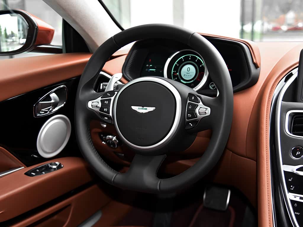 2t v12 中控方向盘 已经是最后一张,您还可以查看