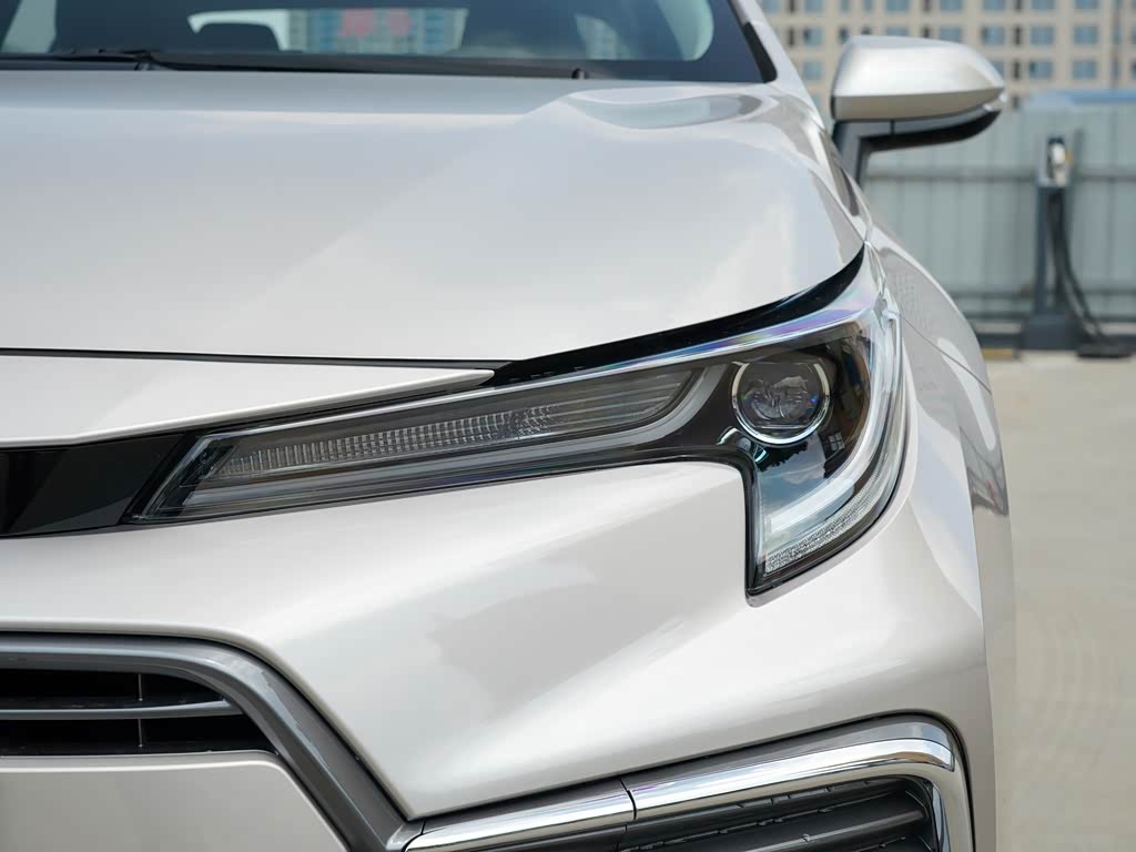 广汽丰田 凌尚 2021款 2.0l 豪华版