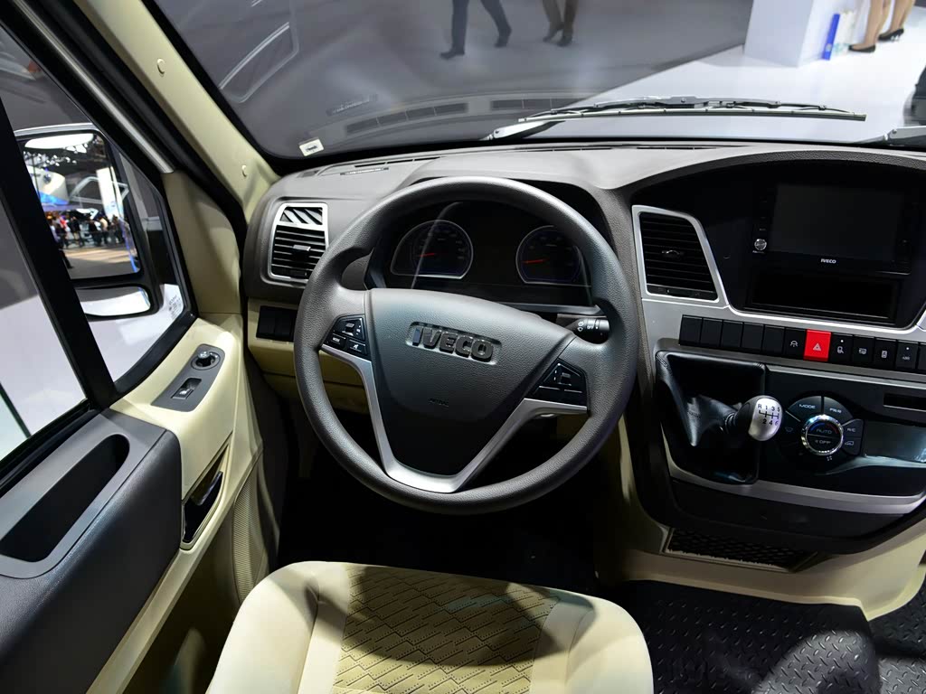 【图解图片_云南昌发依维柯4s店依维柯褒迪power daily图片】-汽车之