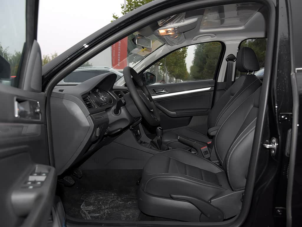 上汽大众 朗逸 2015款 230tsi 手动舒适版