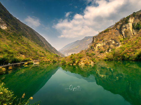 带父母探春金口河 赛那SIENNA自驾