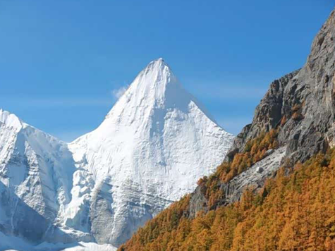 醒来就是雪山，这就是旅行的意义