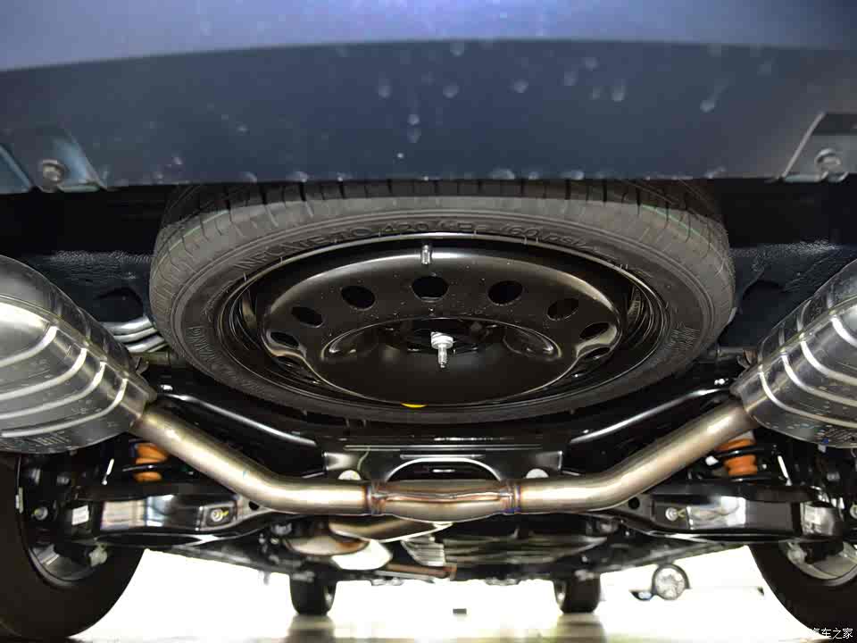 mpv市场的全新搅局者 荣威imax8到店