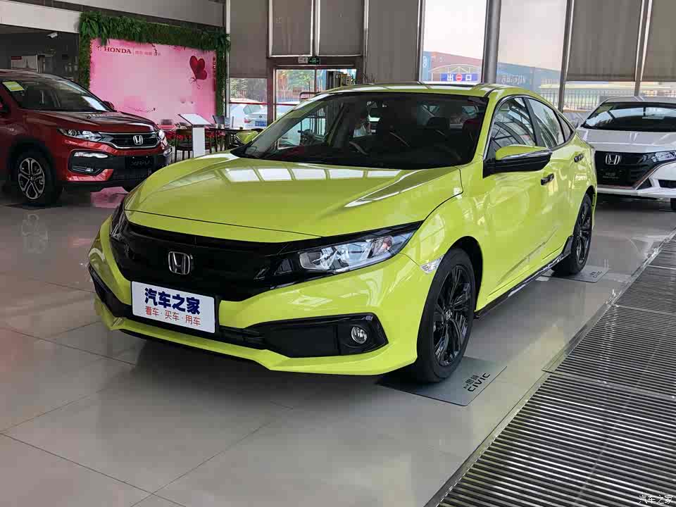 【图】新增闪烈黄车漆 新款本田思域实车到店_汽车之家