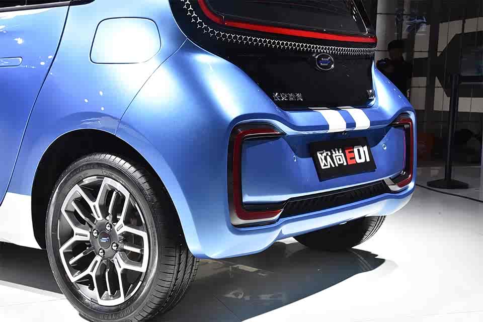 【图】尾灯是亮点之一 图说长安欧尚e01_汽车之家