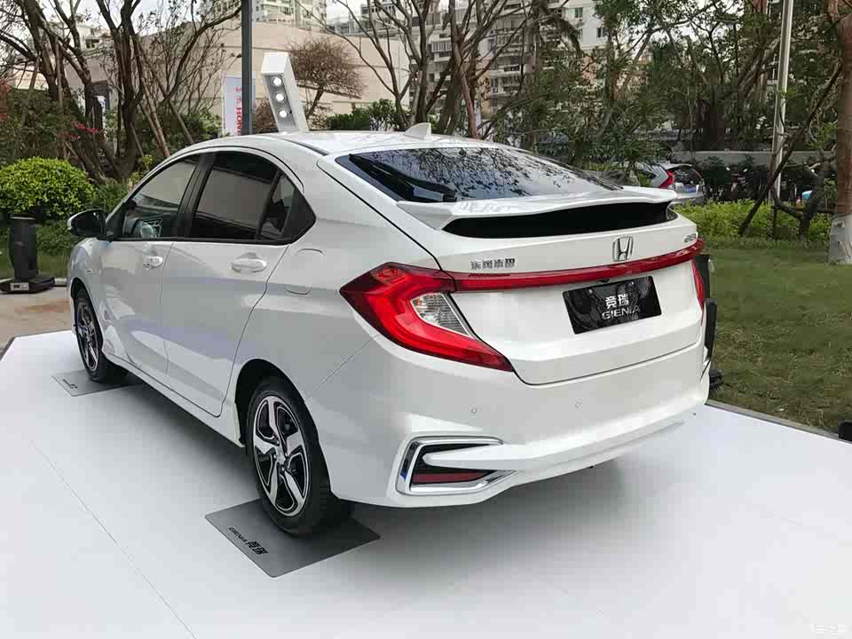 本田全新两厢掀背车型——竞瑞的配置信息以及实拍图,新车将推出包含