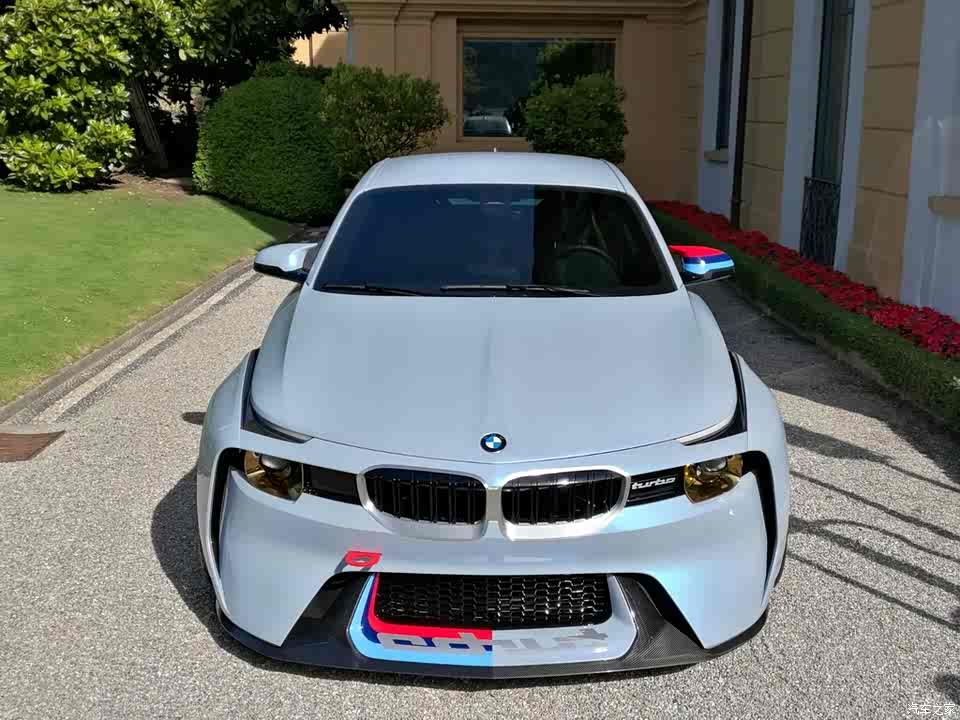 宝马2002hommage概念车