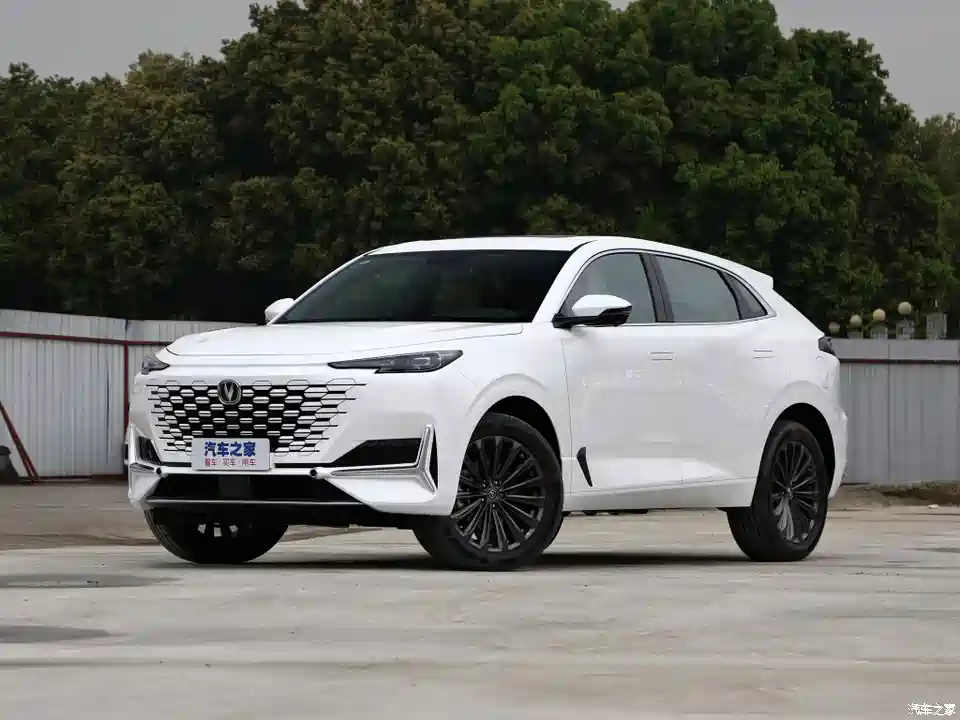 图 中保研 长安uni K完成测试成绩优异 汽车之家