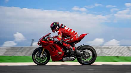 supersport9500评论大汉说摩托07-18最便宜的杜卡迪跑车supersport