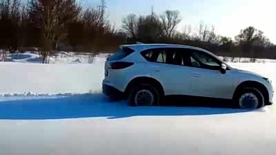 视频 马自达cx 5越野性能好不好 开去雪地走一圈试下就知道了 车家号 汽车之家